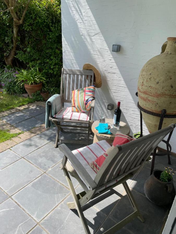 Cliff Top Garden Room Milford on Sea Bagian luar foto