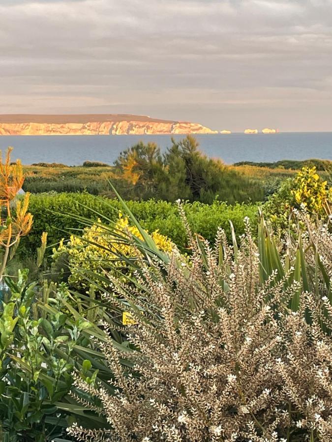 Cliff Top Garden Room Milford on Sea Bagian luar foto